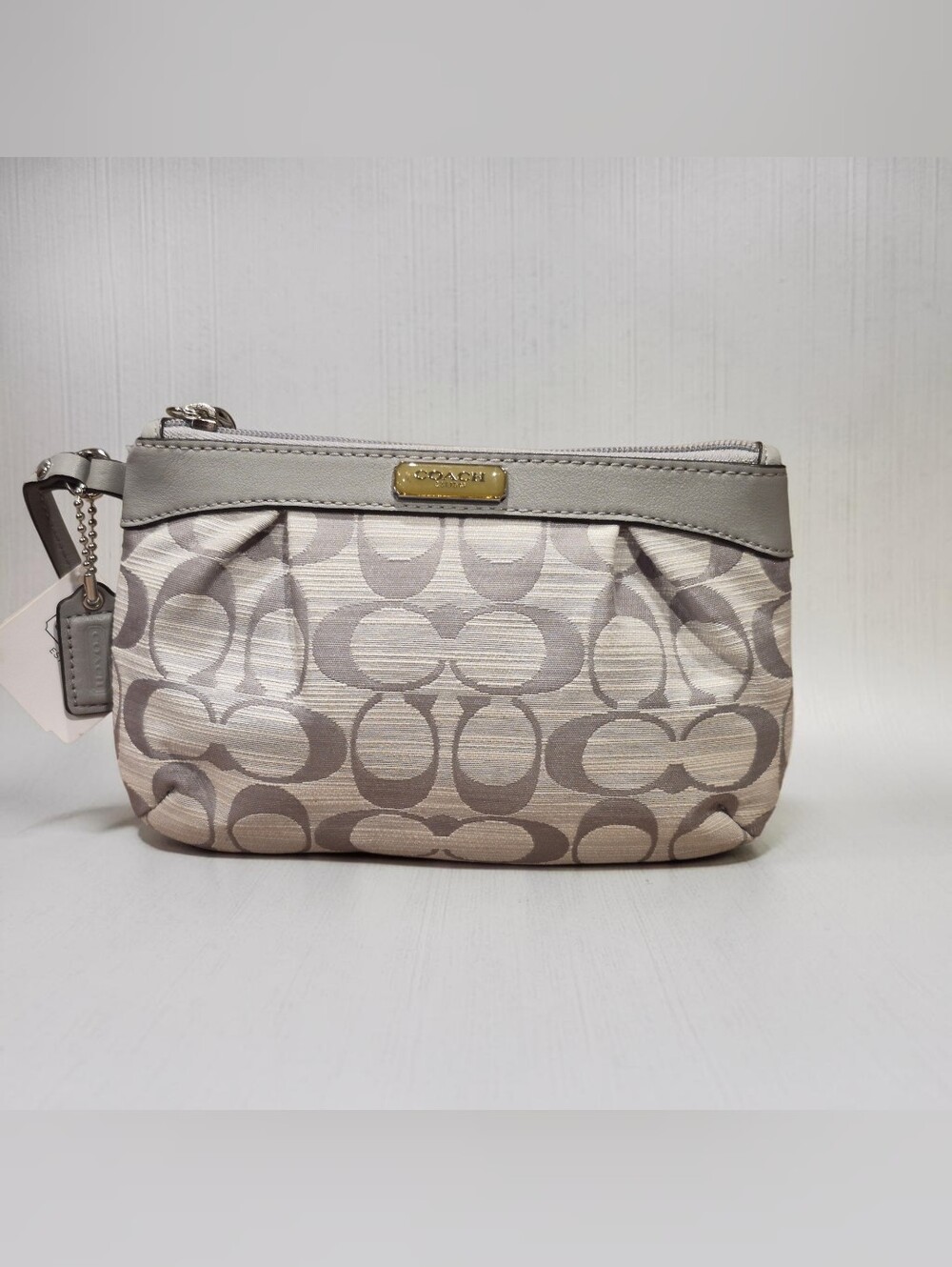 Coach Shantung Pleated Grey Wristlet (F48754) - Picture 2 of 7